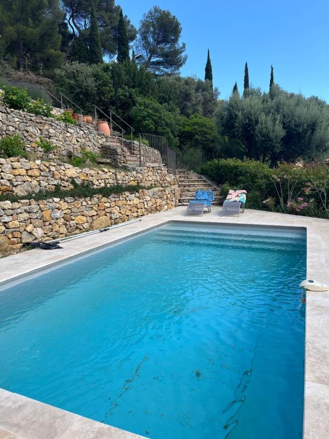 Hauteurs De Toulon : Charmant Studio Piscine 외부 사진